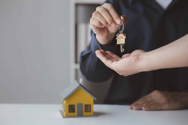 Comment trouver des voyageurs pour louer sa maison?